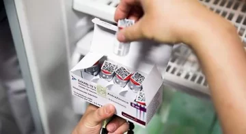 Berlín suspendió la vacuna de AstraZeneca en menores de 60 años por efectos secundarios