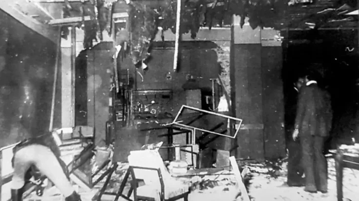 La Cámara Federal ordenó reabrir la causa por uno de los mayores atentados de Montoneros La Cámara Federal ordenó reabrir la causa por uno de los mayores atentados de Montoneros