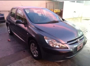 Otra denuncia contra el sujeto que acusan de estafar con vehículos