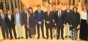 ¿Qué te pusiste para ir al teatro? ¿Qué te pusiste para ir al teatro?