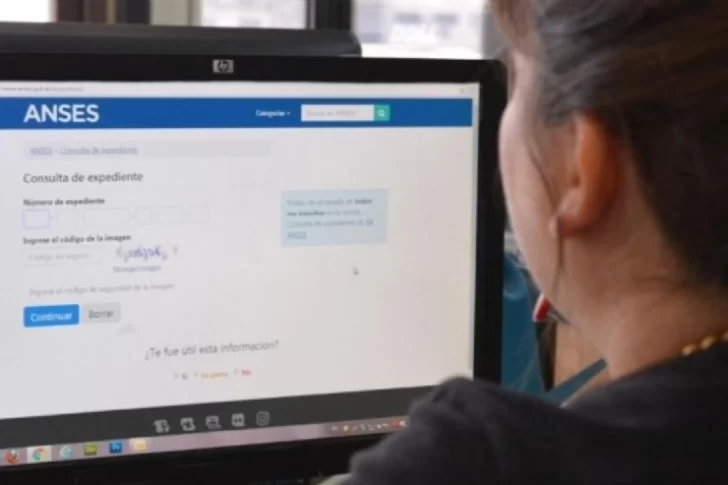 Ayuda escolar: harán el depósito a todos aunque todavía no se presente el certificado