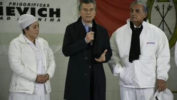 Macri durante un acto en Santa Fe dijo que las mafias “les cagan la vida a todos” Macri durante un acto en Santa Fe dijo que las mafias “les cagan la vida a todos”