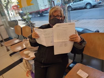 Perdió todo en un incendio hace cuatro meses, cuenta que vive con lo puesto y ruega por ayuda Perdió todo en un incendio hace cuatro meses, cuenta que vive con lo puesto y ruega por ayuda