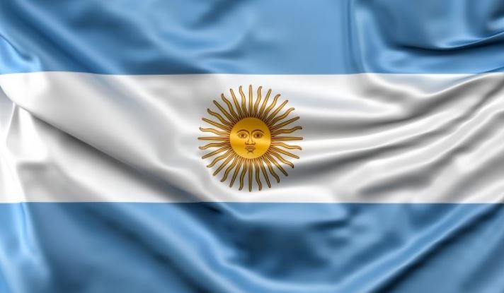 Curiosidad: cuáles eran los primeros colores de la primera bandera argentina