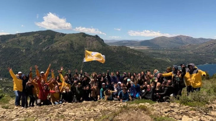 Bariloche demandará a los jóvenes que fueron de viaje de egresados con Covid-19 Bariloche demandará a los jóvenes que fueron de viaje de egresados con Covid-19
