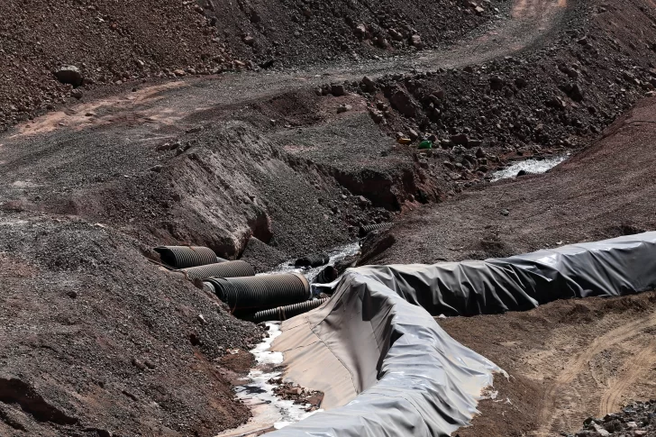 Barrick confirmó que retoma las actividades en el valle de lixiviación de “forma gradual”