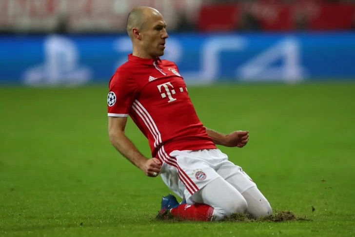 Bayern Munich ganó en el regreso y sigue siendo puntero