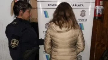 Quiso tirarse a las vías con su hijo en brazos, pero su cuñada lo impidió Quiso tirarse a las vías con su hijo en brazos, pero su cuñada lo impidió
