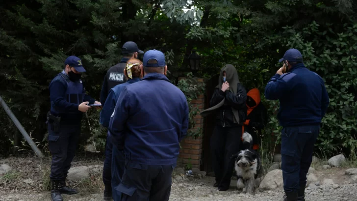 Bariloche: por una fiesta clandestina deberán pagar una multa de un millón de pesos Bariloche: por una fiesta clandestina deberán pagar una multa de un millón de pesos