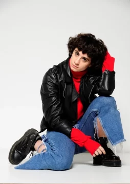 La rockera que enciende escenarios