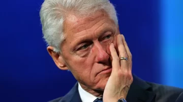 Internaron a Bill Clinton por una infección Internaron a Bill Clinton por una infección