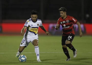 Tevez y Lisandro López le dieron la victoria a Boca frente a Newell’s Tevez y Lisandro López le dieron la victoria a Boca frente a Newell’s