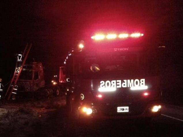 Otra vez una falla en un cargador de celular generó un incendio Otra vez una falla en un cargador de celular generó un incendio