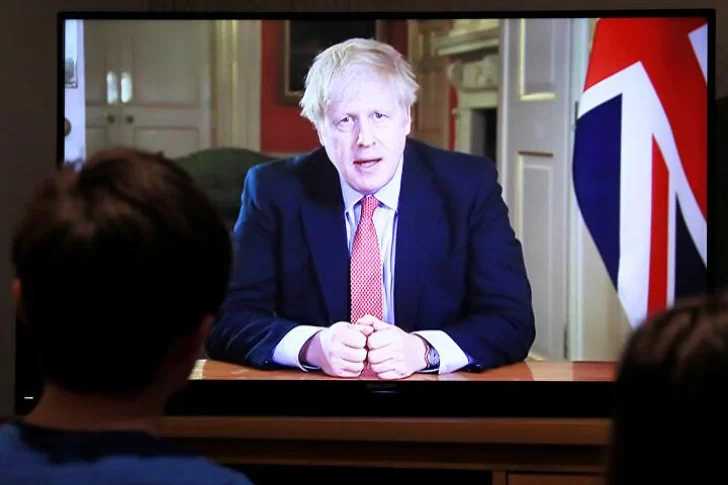 Reino Unido declaró la cuarentena obligatoria por tres semanas