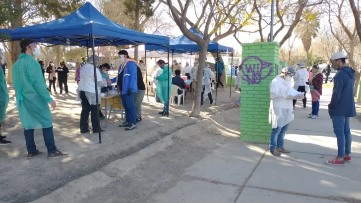 ¿Cómo se comporta la curva de casos en San Juan en la segunda semana de la Fase I? ¿Cómo se comporta la curva de casos en San Juan en la segunda semana de la Fase I?