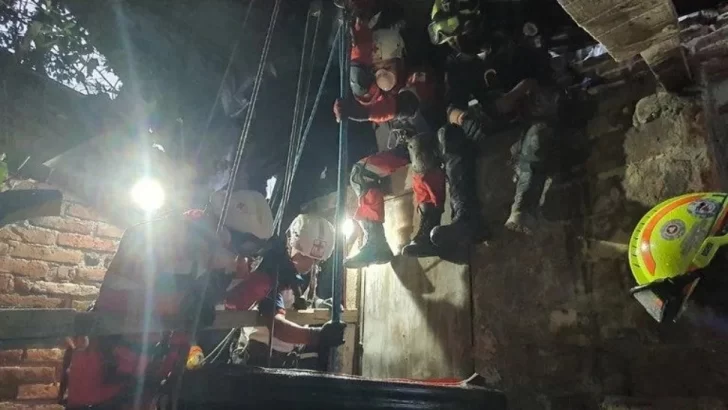 Desenterraba un tesoro que le predijo una vidente, cayó en el pozo y murió Desenterraba un tesoro que le predijo una vidente, cayó en el pozo y murió