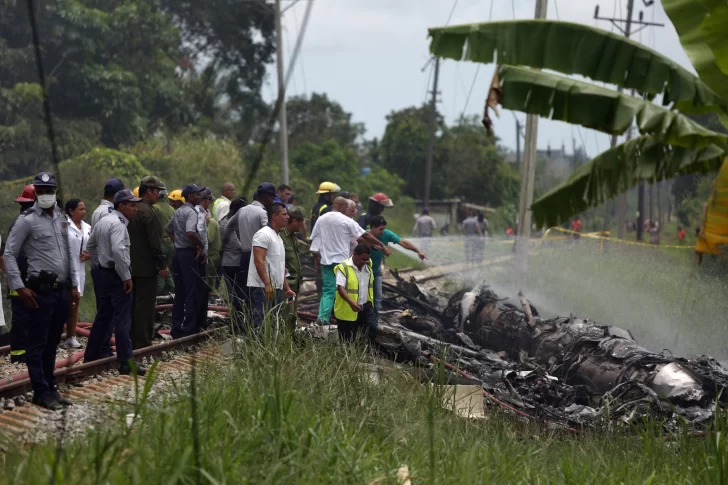 Se estrelló un avión con 113 personas en Cuba y sobrevivieron tres mujeres
