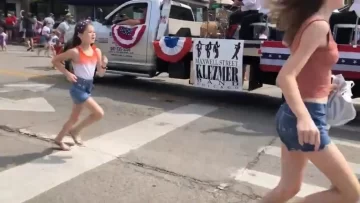 Tiroteo en un desfile del 4 de Julio: al menos 5 muertos y 19 heridos Tiroteo en un desfile del 4 de Julio: al menos 5 muertos y 19 heridos