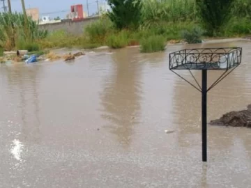 Los canales y cunetas tapados, en conjunto con la lluvia, causaron desastre en Rawson y Pocito Los canales y cunetas tapados, en conjunto con la lluvia, causaron desastre en Rawson y Pocito