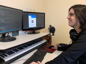 La chica del código QR que abre puertas La chica del código QR que abre puertas