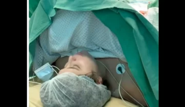 Le hacían una cesárea de riesgo y se puso a cantar en el momento de dar a luz Le hacían una cesárea de riesgo y se puso a cantar en el momento de dar a luz
