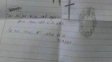 “Lo siento, su hijo vio algo que no debía ver”: una madre encontró a su hijo de dos años muerto junto a una macabra carta “Lo siento, su hijo vio algo que no debía ver”: una madre encontró a su hijo de dos años muerto junto a una macabra carta