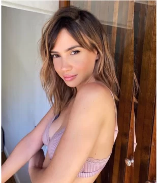 ¡Al que quiera Celeste, que le cueste! La conocida actriz posó en ropa interior ¡Al que quiera Celeste, que le cueste! La conocida actriz posó en ropa interior