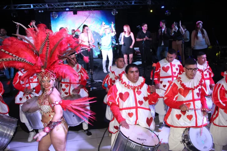 El “Por Vos 2019” brilló y tuvo un final a pura murga El “Por Vos 2019” brilló y tuvo un final a pura murga