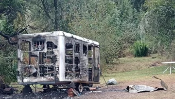 Denuncian que Mapuches incendiaron un puesto móvil de Gendarmería en Villa Mascardi Denuncian que Mapuches incendiaron un puesto móvil de Gendarmería en Villa Mascardi