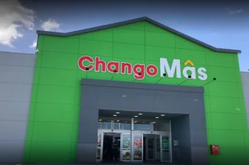 Fue sorprendida junto a su pequeño hijo robando más de 26 artículos de un supermercado