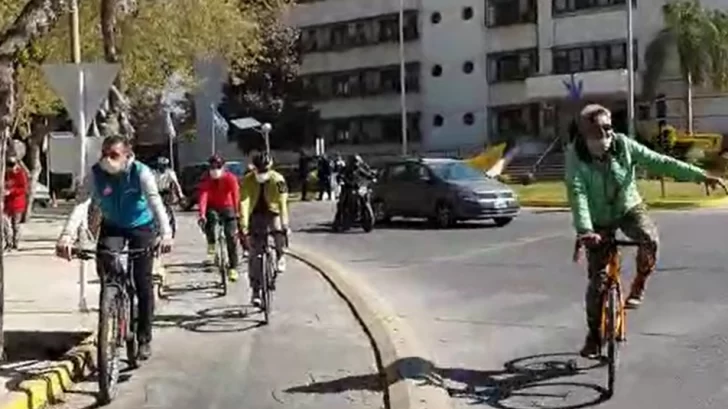 Ciclistas y runners protestaron porque no se habilitaron las actividades deportivas Ciclistas y runners protestaron porque no se habilitaron las actividades deportivas