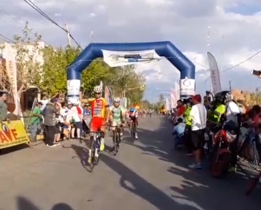Nicolás Tivani se adueñó de la primera etapa de la Vuelta a Sarmiento