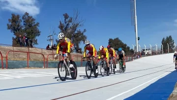 Por el Zonda, los ciclistas no pudieron completar el debut en la pista Por el Zonda, los ciclistas no pudieron completar el debut en la pista