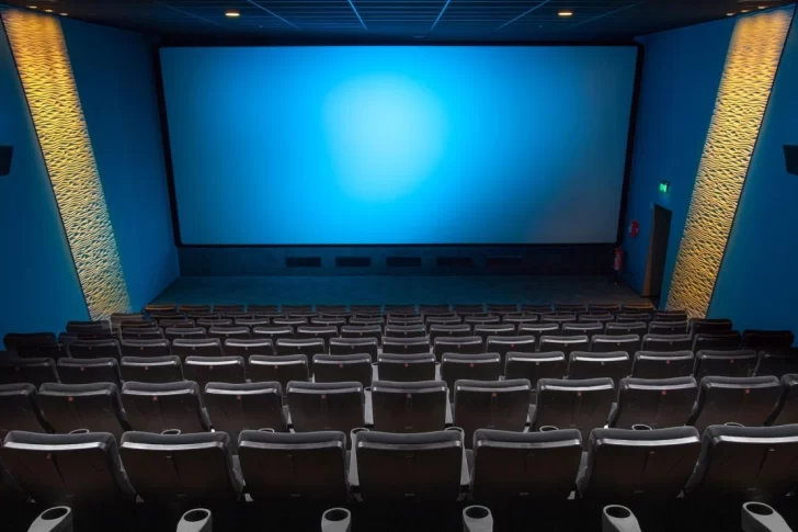 Por ahora, los cines seguirán cerrados
