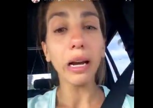 El desesperado llanto de Cinthia Fernández: le robaron todos sus ahorros en dólares El desesperado llanto de Cinthia Fernández: le robaron todos sus ahorros en dólares