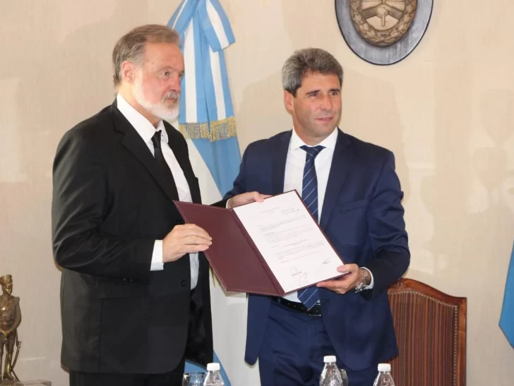 Uñac recibió al embajador Bielsa, quien fue declarado Huésped Oficial de la provincia Uñac recibió al embajador Bielsa, quien fue declarado Huésped Oficial de la provincia