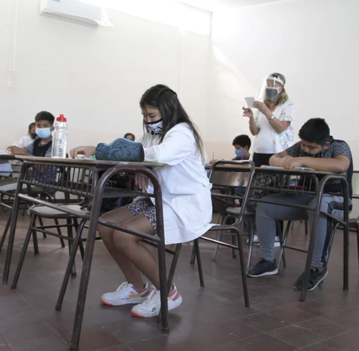 Vuelta a las aulas: Educación, Salud y gremios definen cómo siguen las clases en San Juan Vuelta a las aulas: Educación, Salud y gremios definen cómo siguen las clases en San Juan