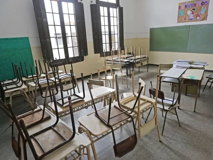 Analizan extender las clases hasta fin de año, en medio de la suspensión del ciclo lectivo