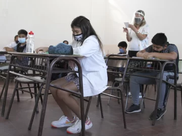 El 50% de los sanjuaninos no quiere que los chicos vuelvan a clases el lunes El 50% de los sanjuaninos no quiere que los chicos vuelvan a clases el lunes