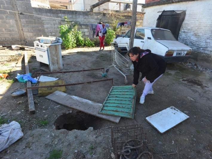 Robó en un centro de salud, lo pillaron y se escondió en un pozo negro Robó en un centro de salud, lo pillaron y se escondió en un pozo negro