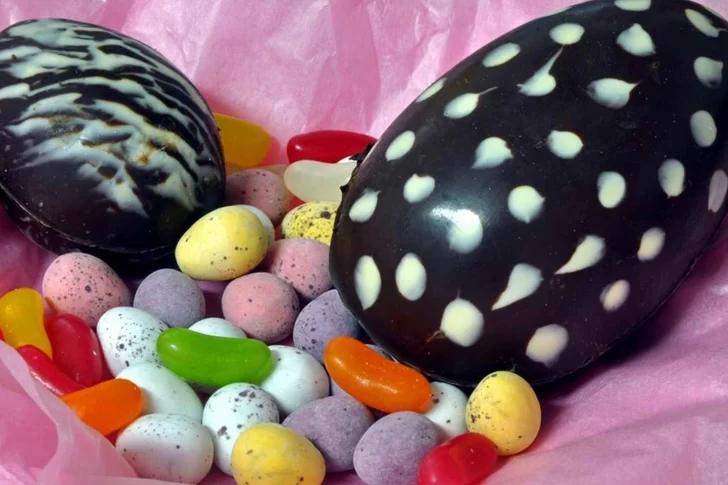 Ricos, más sanos y más baratos: cómo hacer huevos de Pascua en casa