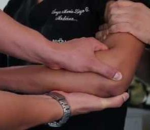 Denunció que una patota lo atacó y le robó: golpes y una luxación, el saldo