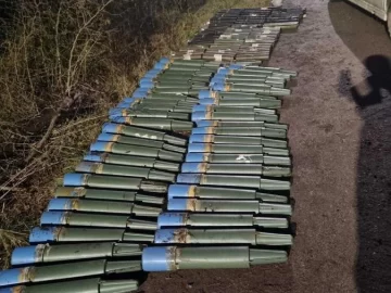 Encontraron armas, cohetes y granadas en la entrada a un camping de Ezeiza Encontraron armas, cohetes y granadas en la entrada a un camping de Ezeiza