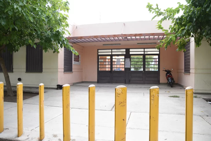 Aclararon que el cobro de $1.000 en el Colegio Provincial de Rivadavia “no tiene validez” Aclararon que el cobro de $1.000 en el Colegio Provincial de Rivadavia “no tiene validez”