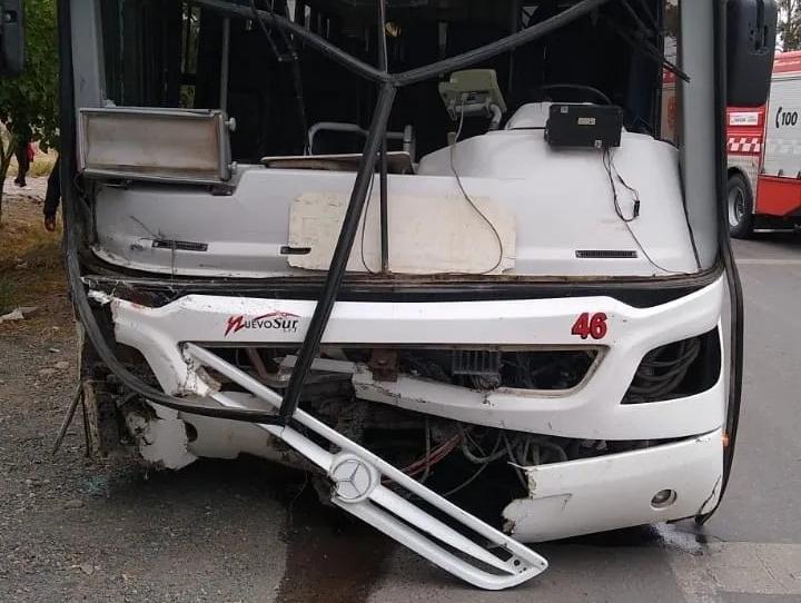 El chofer del micro que chocó y mató en Pocito podría ir a la cárcel más de tres años El chofer del micro que chocó y mató en Pocito podría ir a la cárcel más de tres años