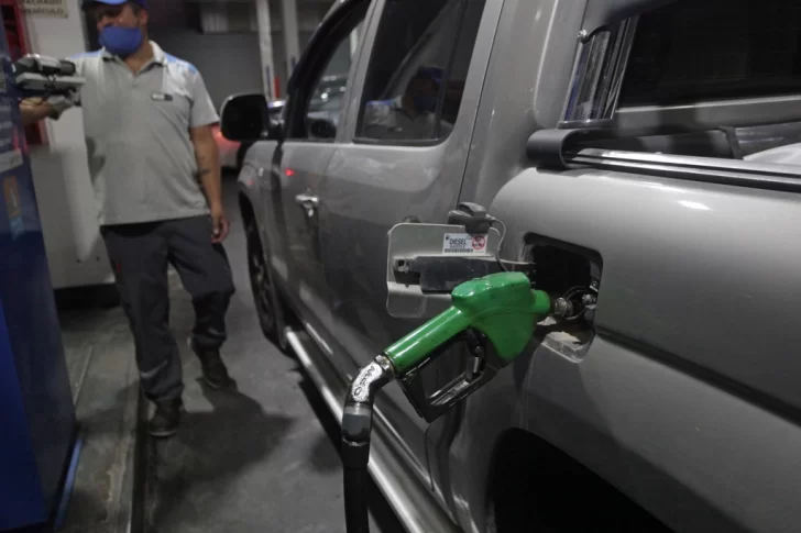 Aseguran que en algunas estaciones de servicio se agudizará la falta de gasoil hasta el lunes