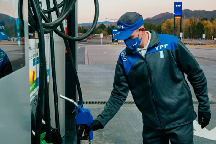 Los vehículos con patente extranjera sólo podrán cargar Infinia Diesel a $240 el litro