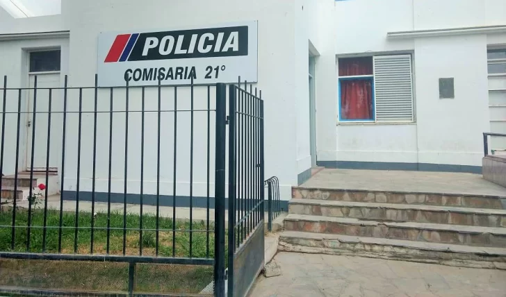 Jáchal: un vehículo volcó tras sufrir una falla mecánica Jáchal: un vehículo volcó tras sufrir una falla mecánica