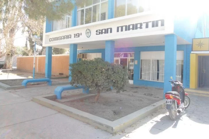 Choque entre auto y camioneta dejó a una familia completa con diferentes lesiones