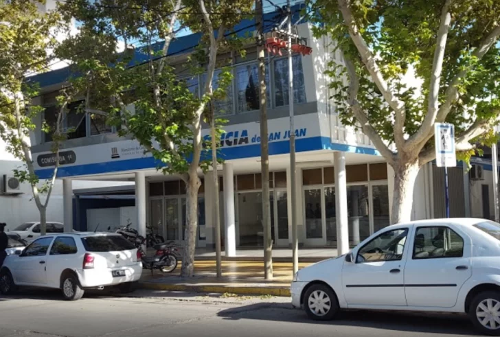 Robo millonario en Capital: delincuentes se llevaron 50.000 dólares Robo millonario en Capital: delincuentes se llevaron 50.000 dólares